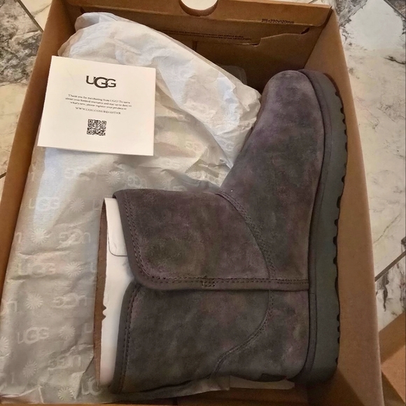 UGG Boots - Size 7 Gray - Picture 9 of 11